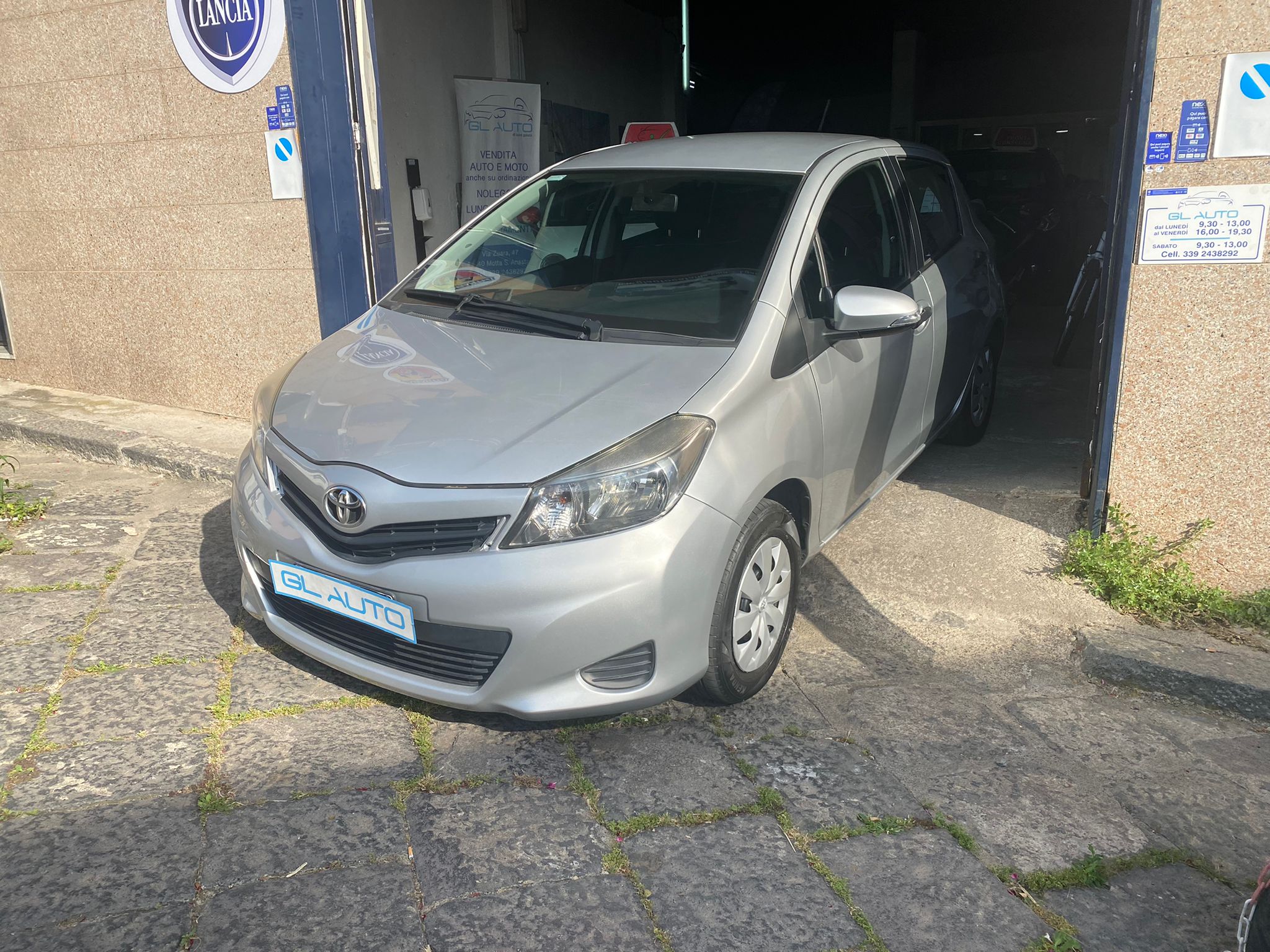 TOYOTA Yaris 1.0 5 porte 